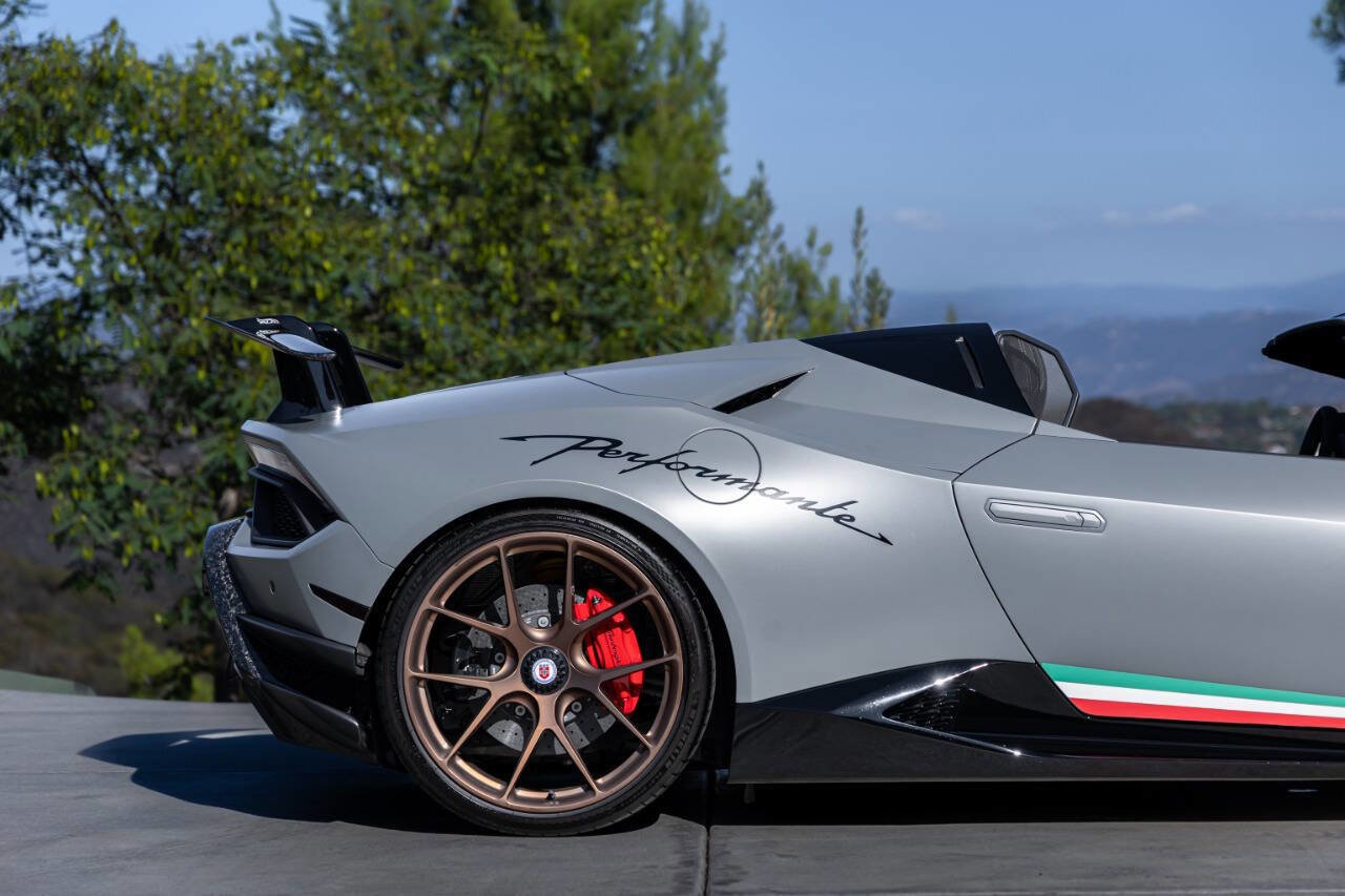 Used 2018 Lamborghini Huracan Performante image 26