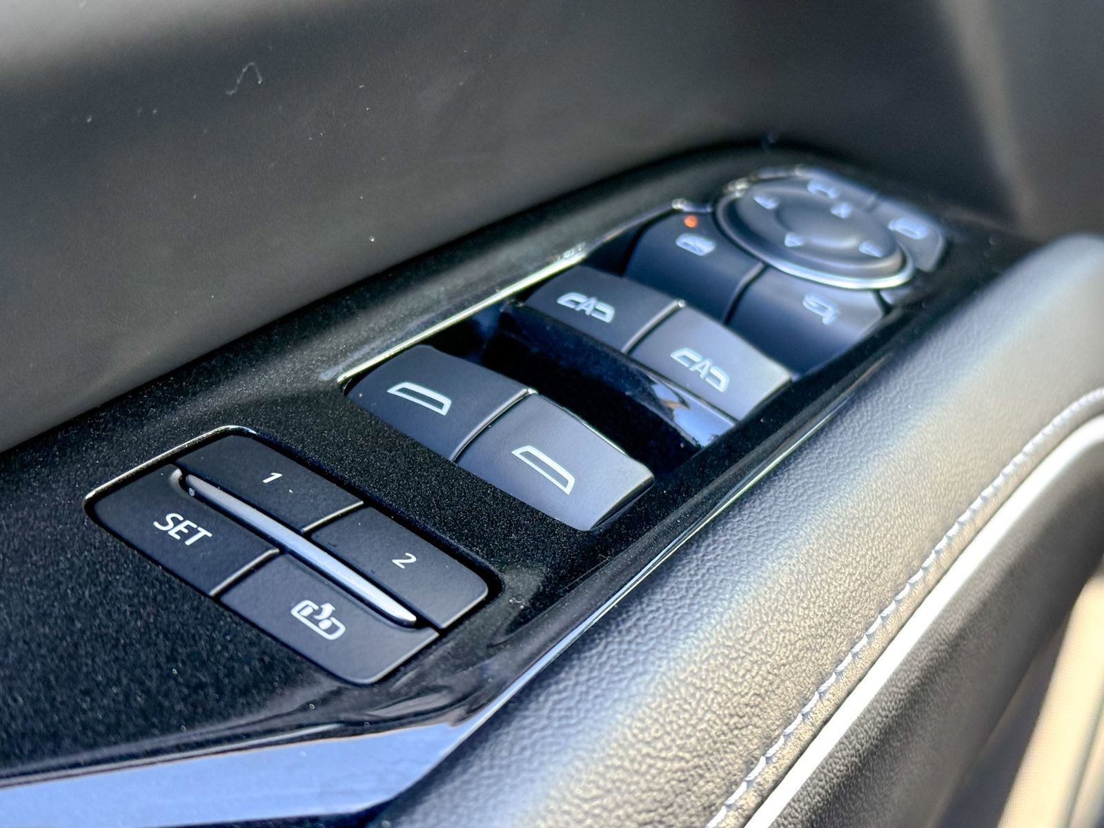 Used 2023 Cadillac Escalade V image 15