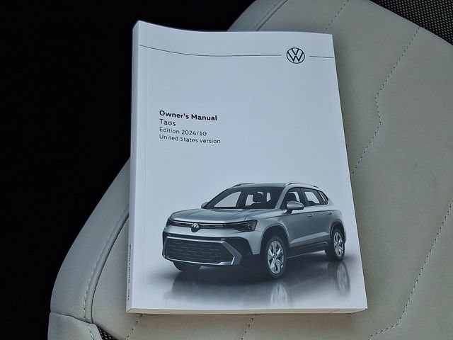 Used 2025 Volkswagen Taos SE FWD image 26