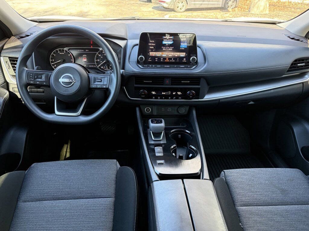 Certified 2023 Nissan Rogue SV image 9