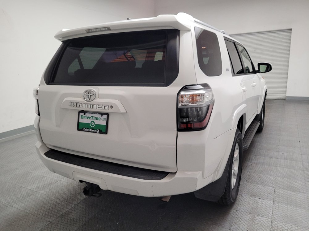 Used 2018 Toyota 4Runner SR5 RWD image 7