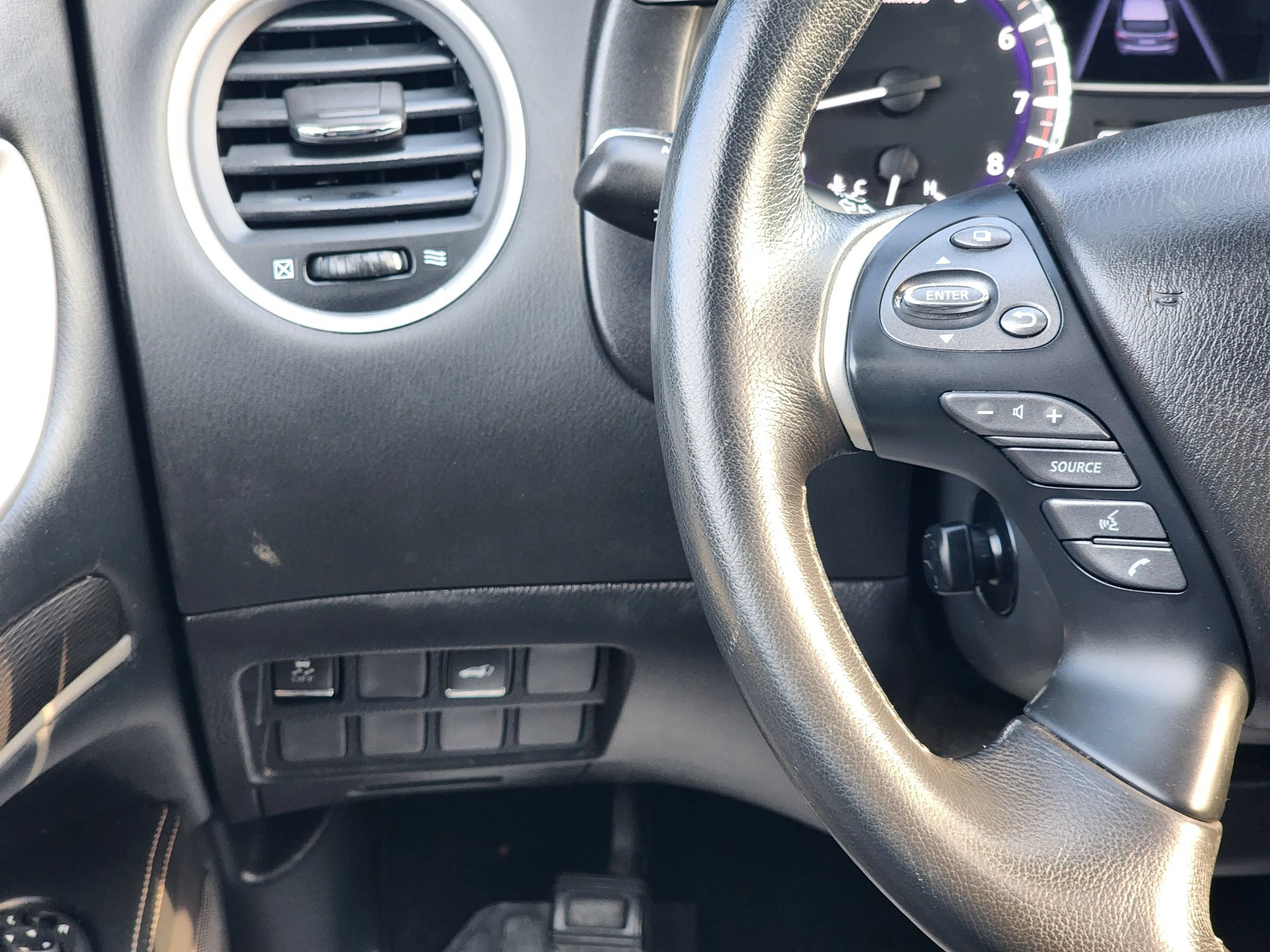 Used 2018 INFINITI QX60 Luxe AWD/4WD image 11