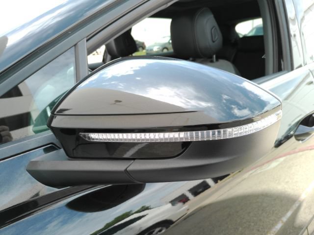 Used 2022 Audi Q4 e-tron Prestige AWD/4WD image 18