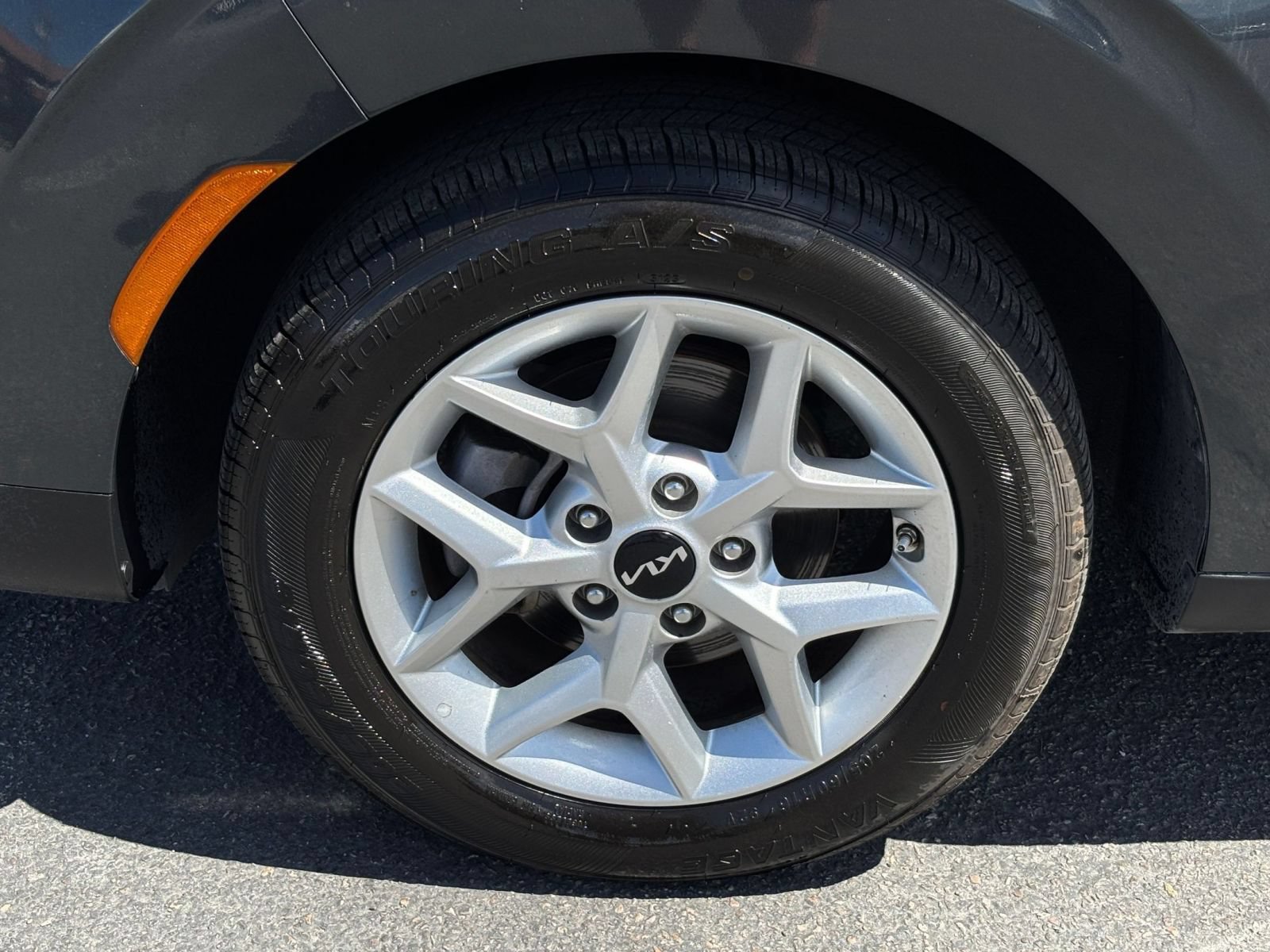 Used 2025 Kia Soul LX w/ LX Technology Package FWD image 27