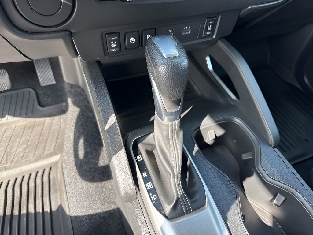 Used 2024 Nissan Frontier SV w/ SV Convenience Package RWD image 16