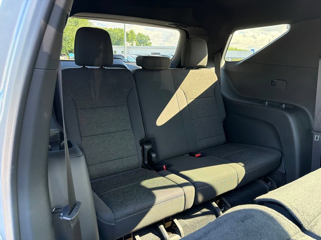 Used 2024 Chevrolet Traverse LS w/ LPO, Floor Liner Package AWD/4WD image 31