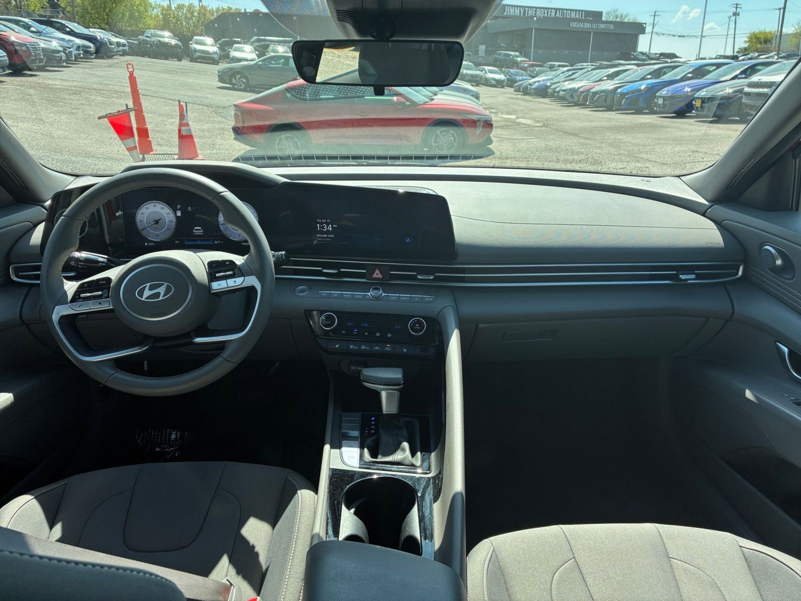 Used 2025 Hyundai Elantra SEL image 29