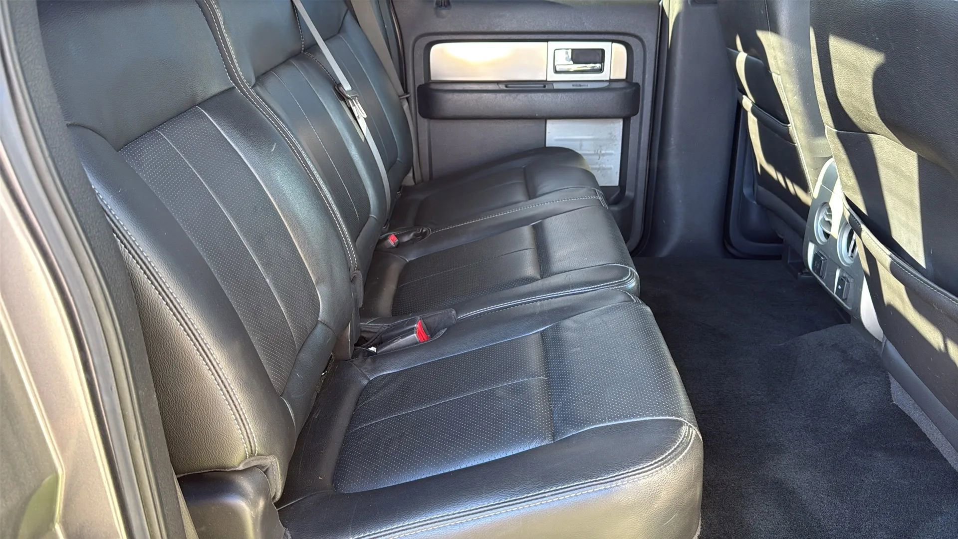 Used 2014 Ford F150 FX4 w/ Equipment Group 402A Luxury image 22