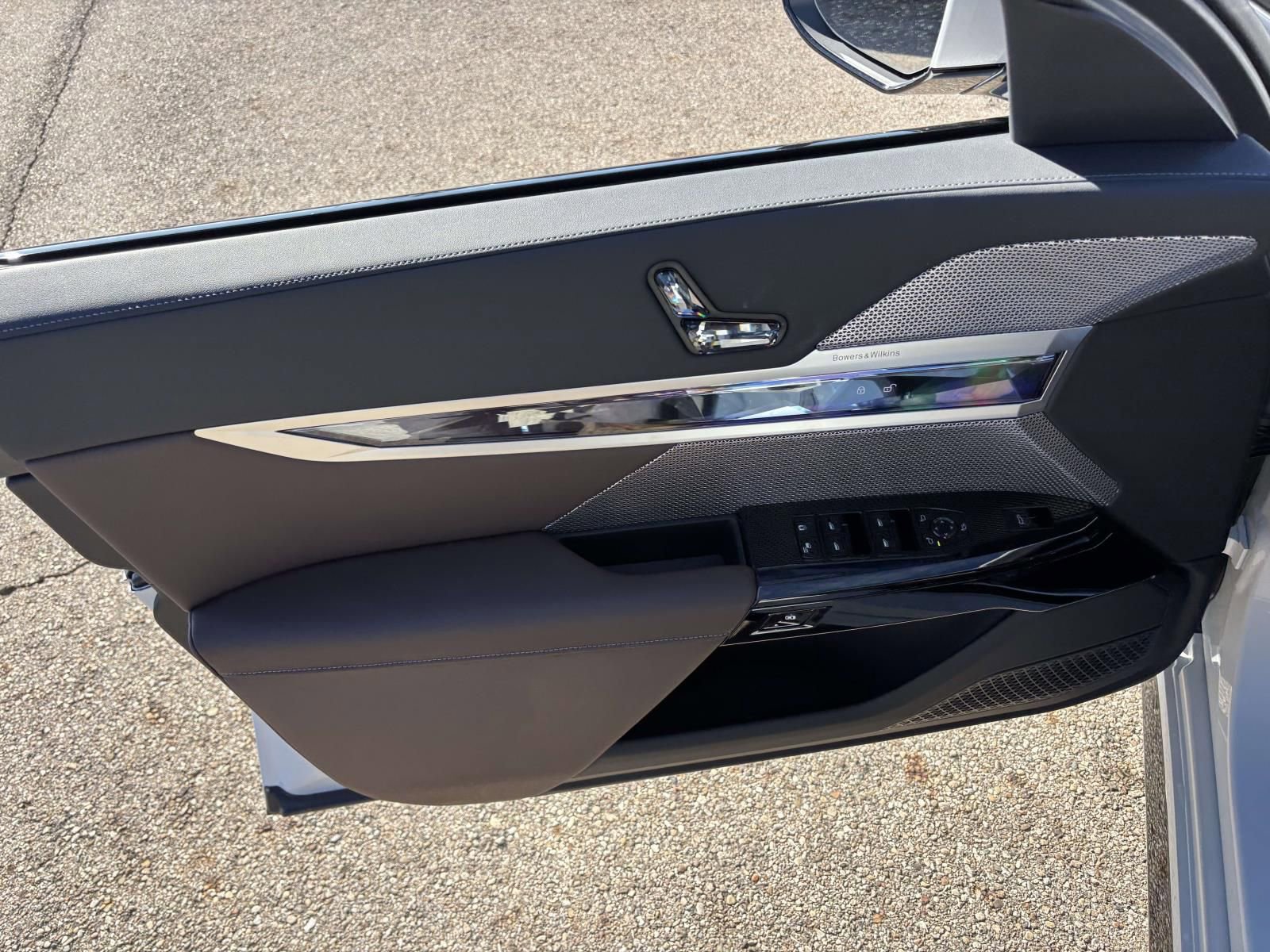 New 2026 BMW 760i xDrive image 11