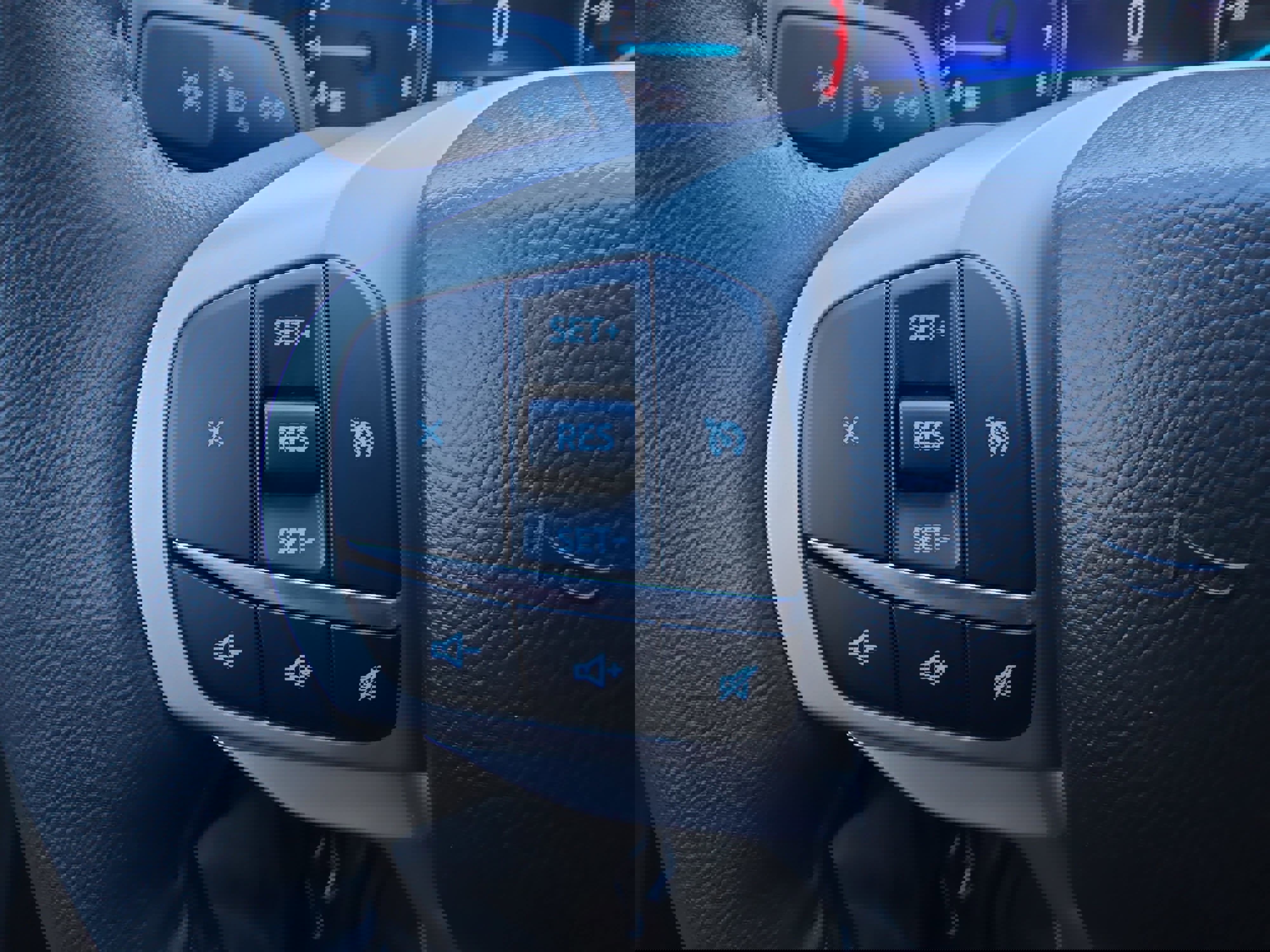 Used 2023 Ford Explorer XLT w/ Equipment Group 202A image 17