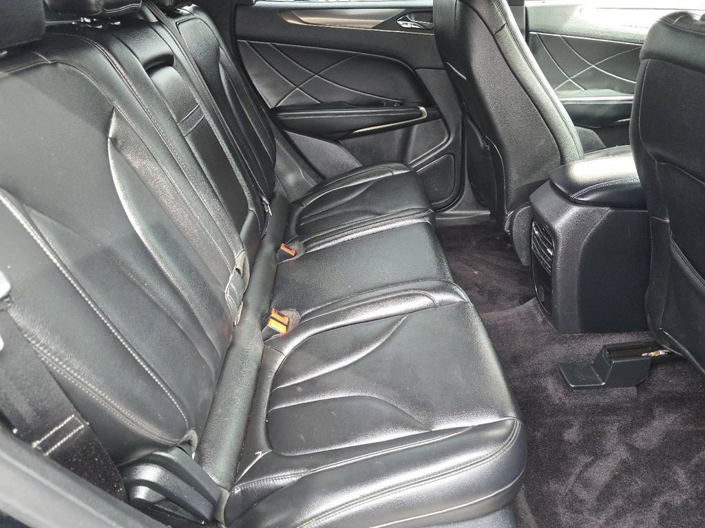 Used 2018 Lincoln MKC Premiere image 18