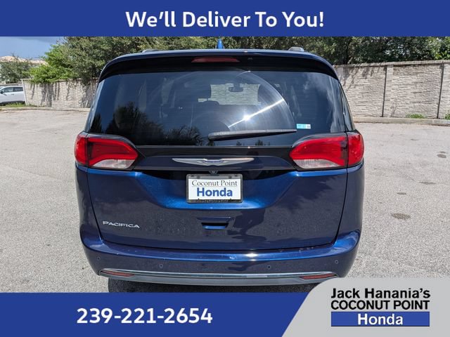 Used 2019 Chrysler Pacifica Touring-L Plus w/ Tire & Wheel Group FWD image 5
