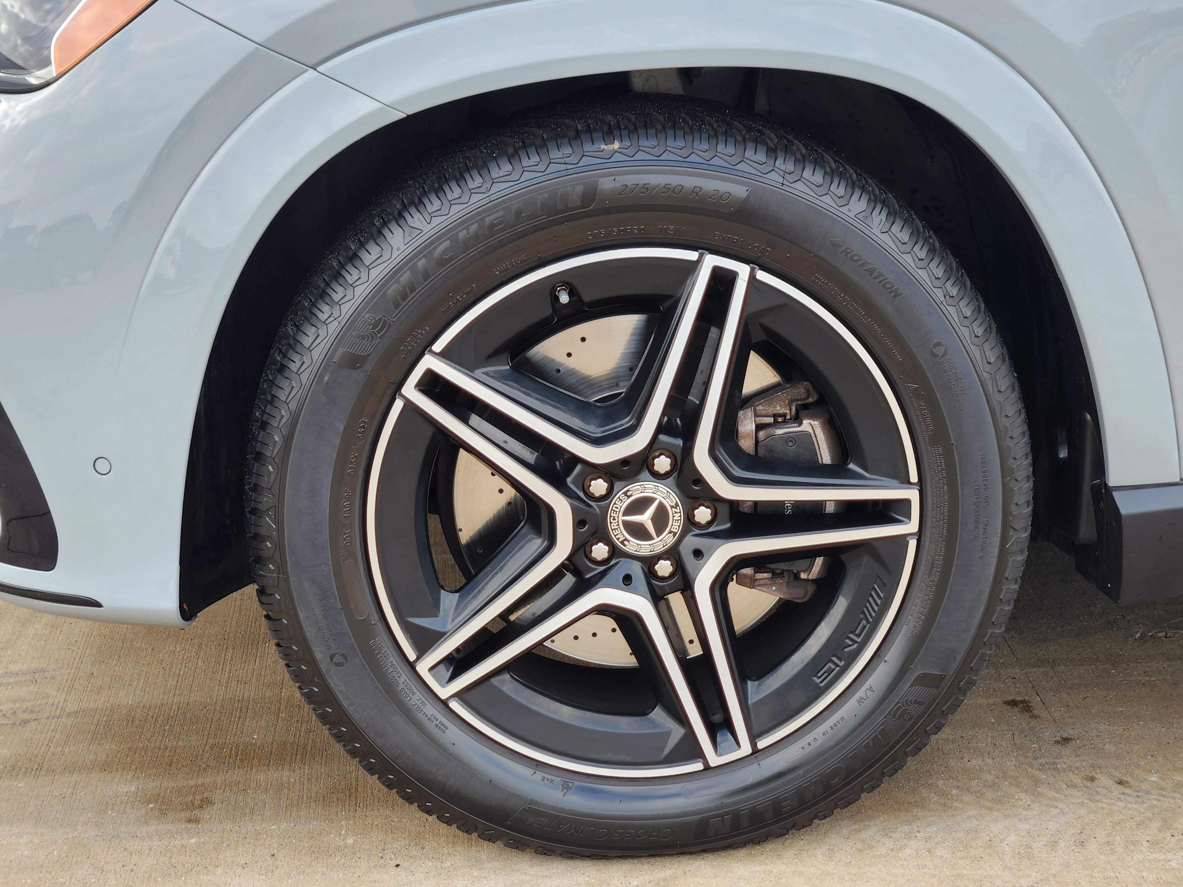 Used 2024 Mercedes-Benz GLE 450 4MATIC image 9