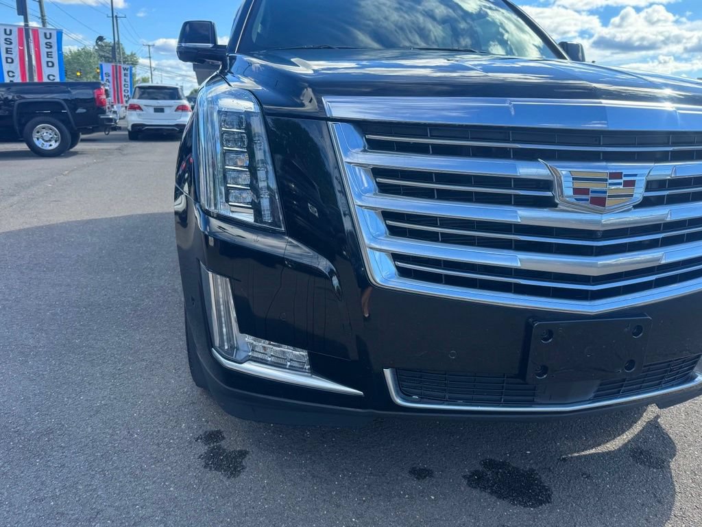 Used 2018 Cadillac Escalade Platinum AWD/4WD image 14