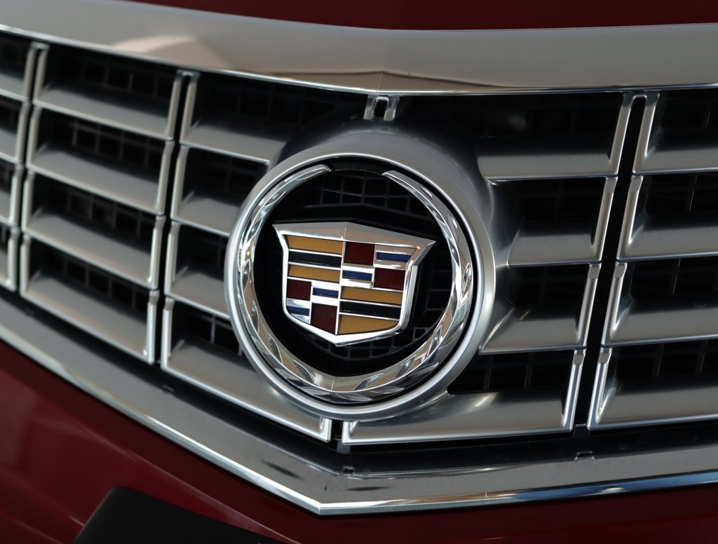 Used 2015 Cadillac SRX Luxury w/ Driver Awareness Package image 34