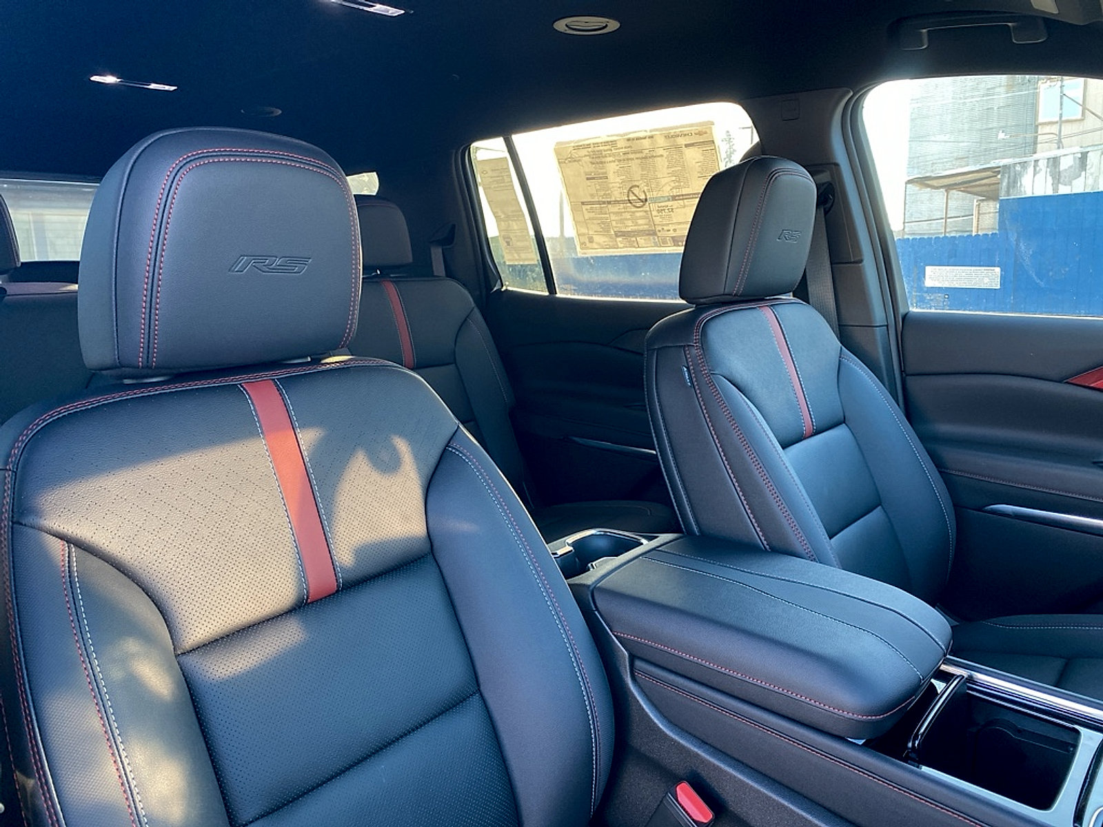 New 2026 Chevrolet Traverse RS w/ LPO, Floor Liner Package FWD image 36