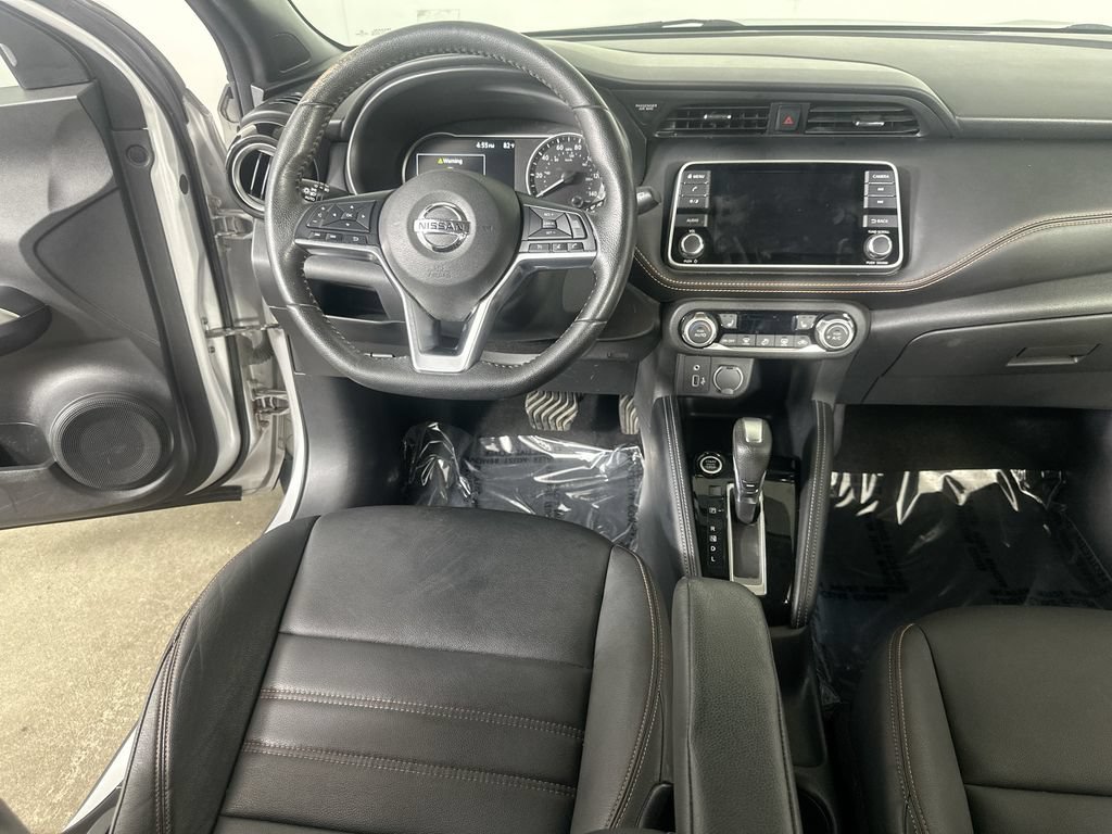 Used 2019 Nissan Kicks SR w/ SR Premium Package FWD image 16
