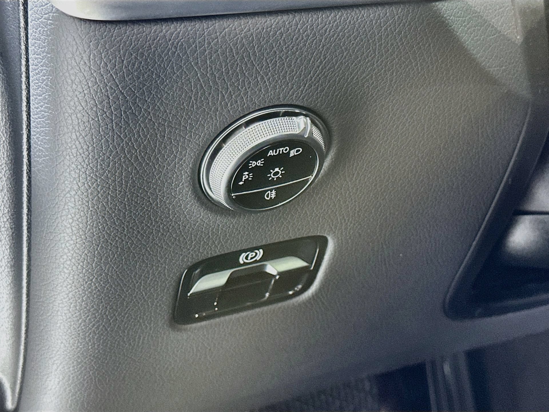 Certified 2024 Mercedes-Benz GLC 300 4MATIC image 11