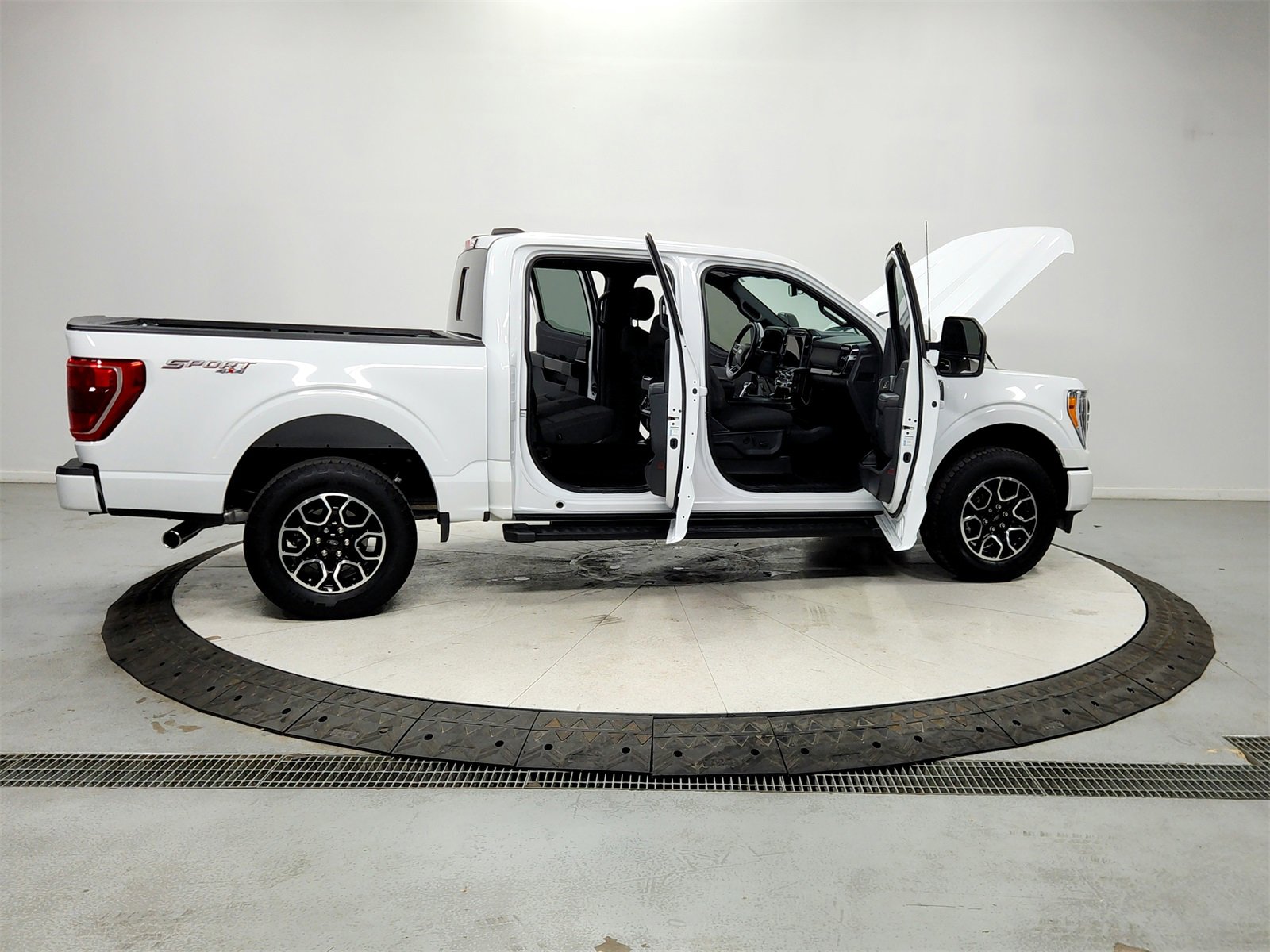 Used 2023 Ford F150 XLT w/ Equipment Group 302A High image 16