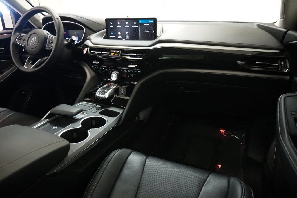 Used 2023 Acura MDX w/ Technology Package FWD image 12