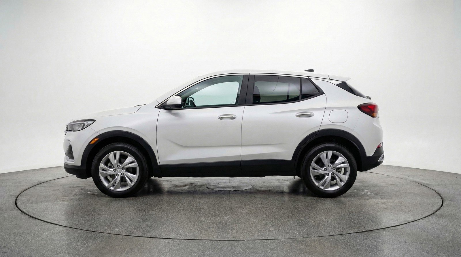 Used 2025 Buick Encore GX Preferred AWD/4WD image 5