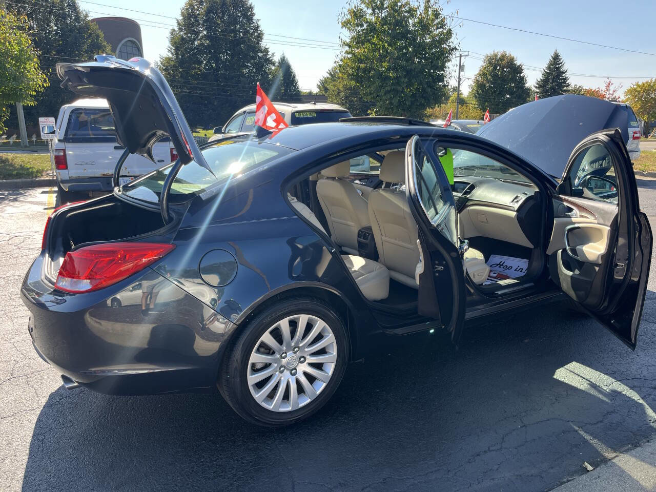 Used 2013 Buick Regal Premium image 16