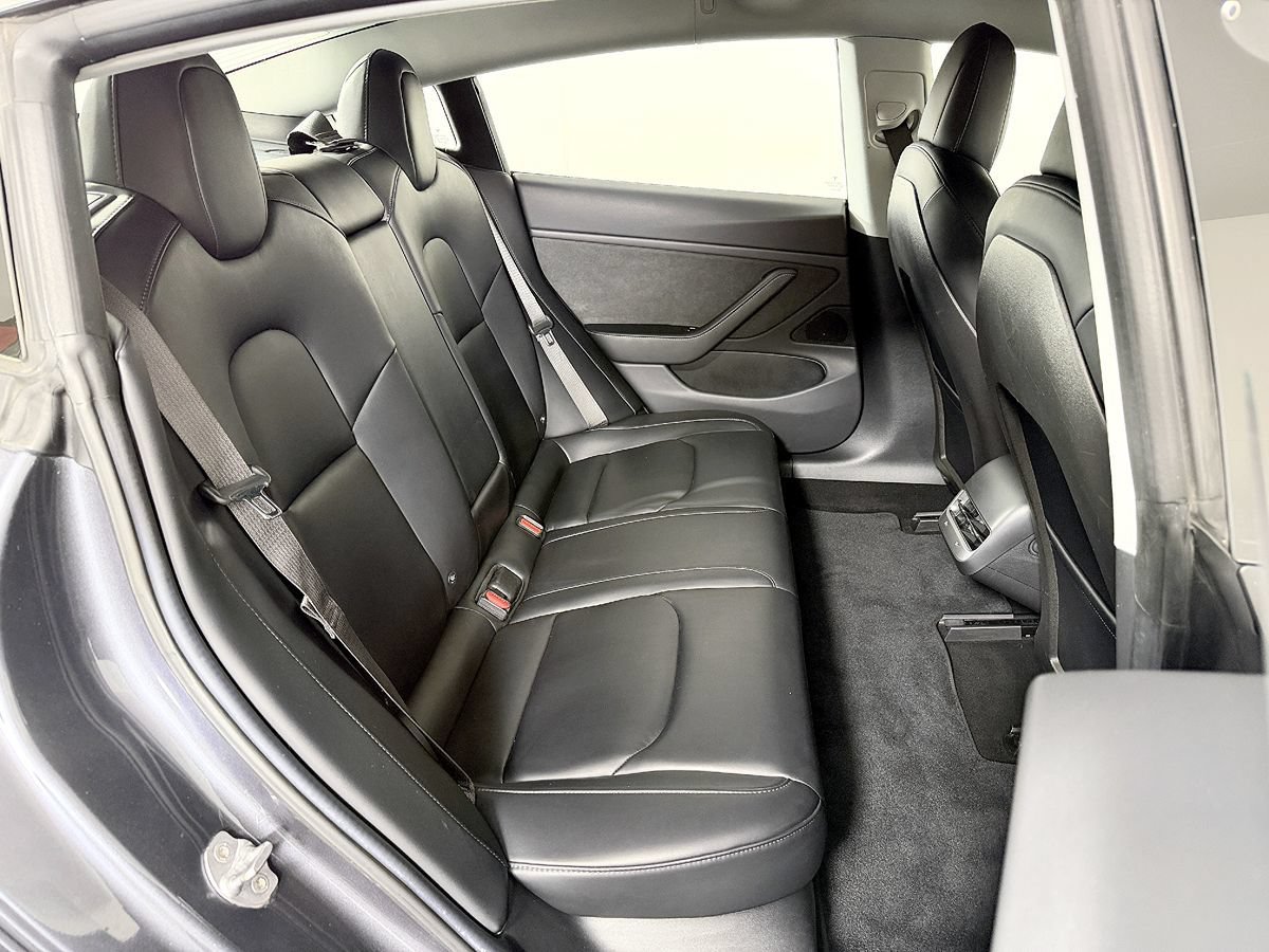 Used 2018 Tesla Model 3 Long Range RWD image 40