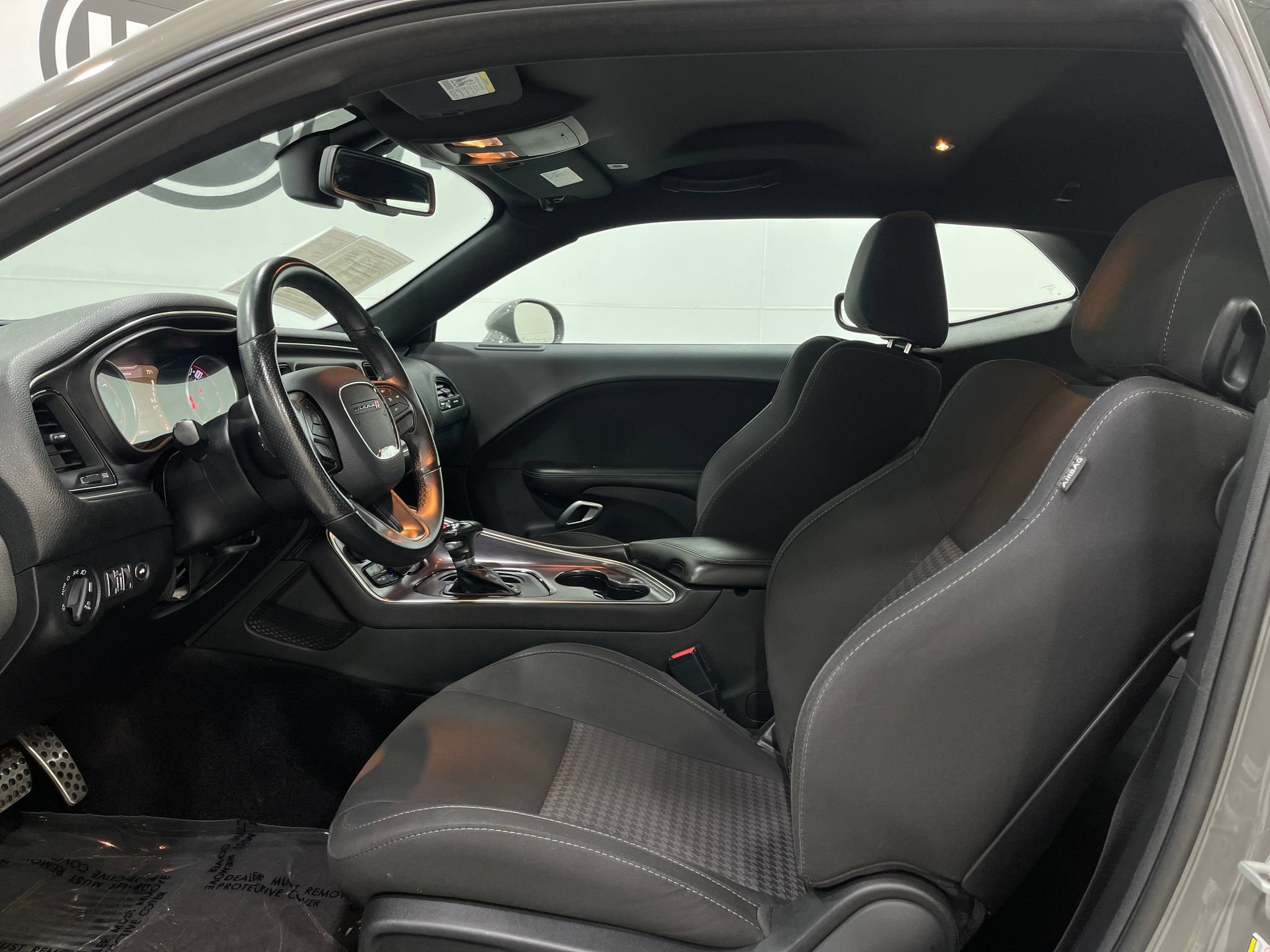 Used 2018 Dodge Challenger R/T RWD image 11