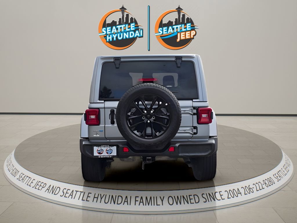 Used 2021 Jeep Wrangler Unlimited Sahara w/ Cold Weather Group AWD/4WD image 4
