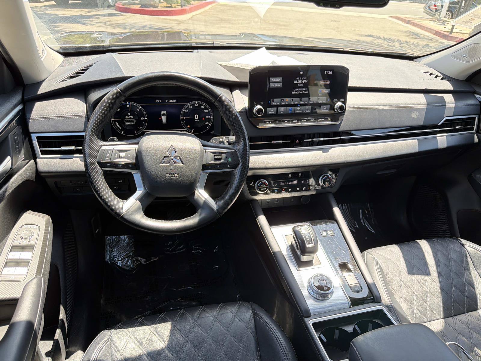 Used 2024 Mitsubishi Outlander 4WD Plug-In Hybrid image 7