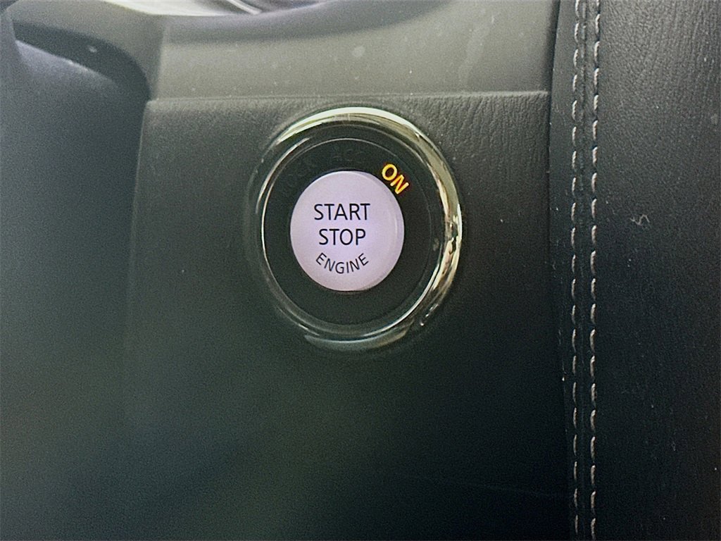 Used 2023 Nissan Armada SV image 27