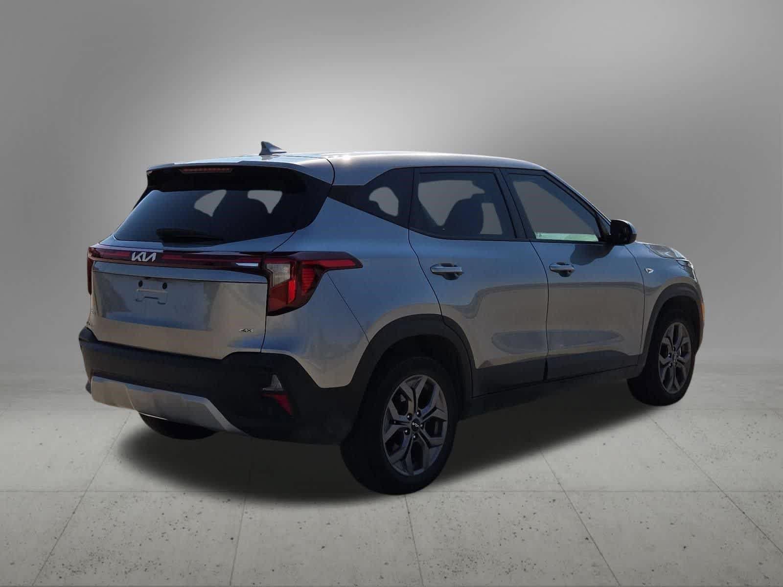 Certified 2024 Kia Seltos LX AWD/4WD image 6