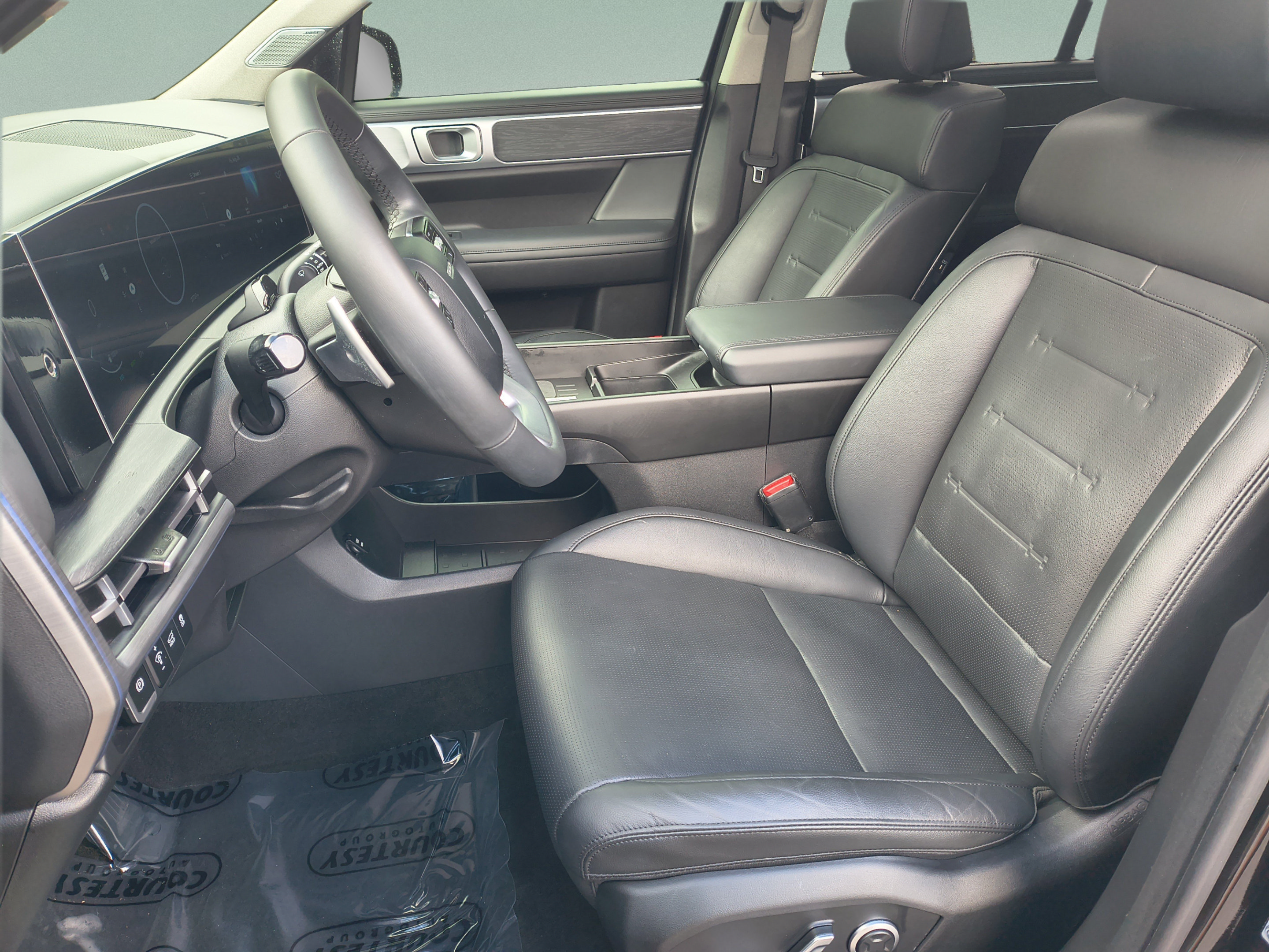 Certified 2025 Hyundai Santa Fe Limited FWD image 19