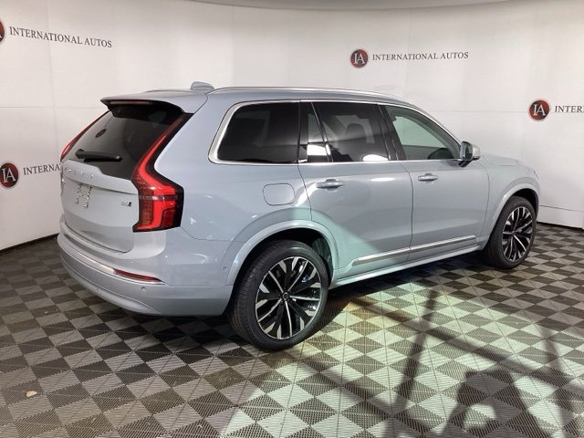 New 2026 Volvo XC90 B6 Plus w/ Protection Package Premier image 4