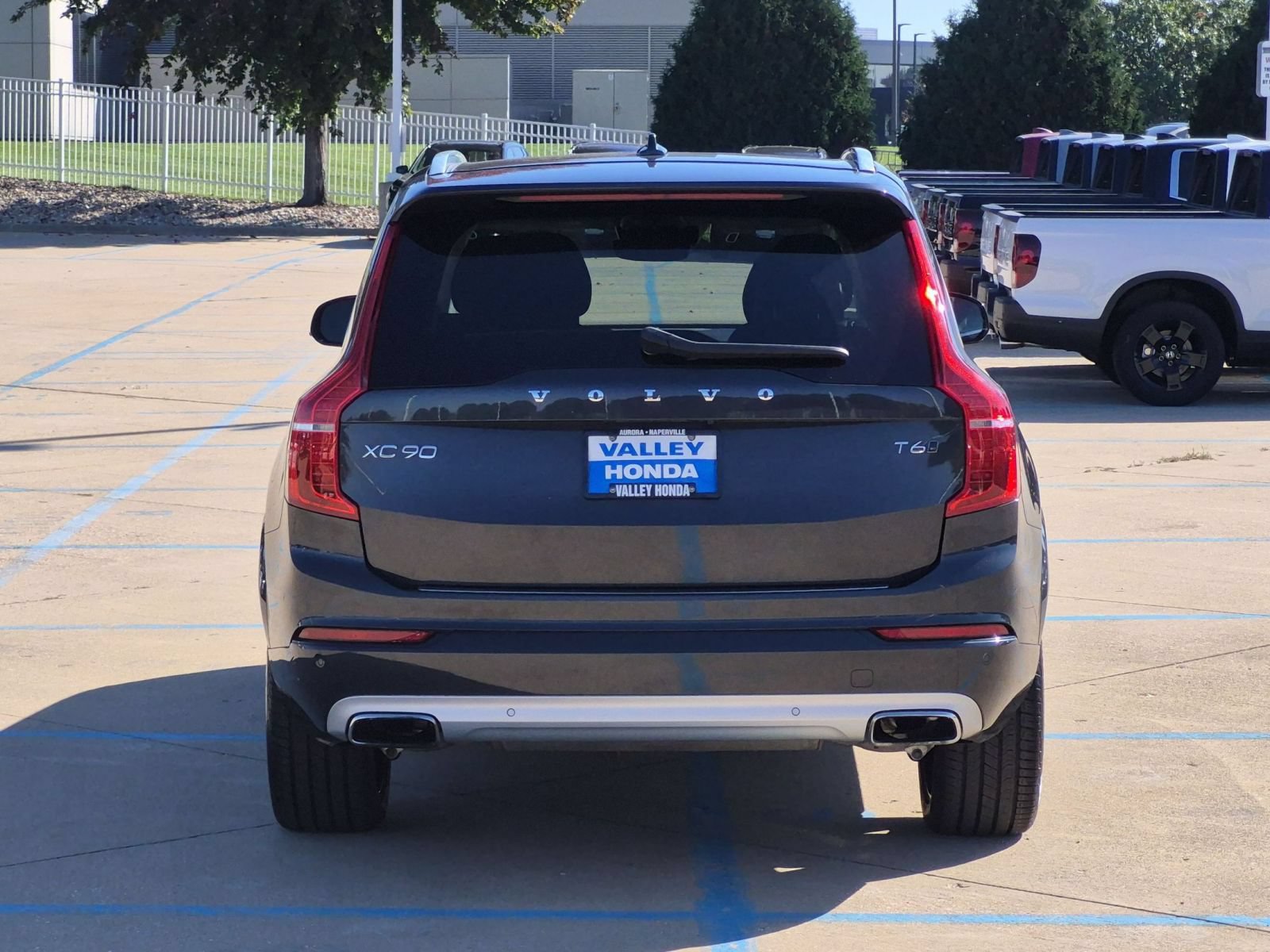 Used 2021 Volvo XC90 T6 Momentum w/ Protection Package AWD/4WD image 7
