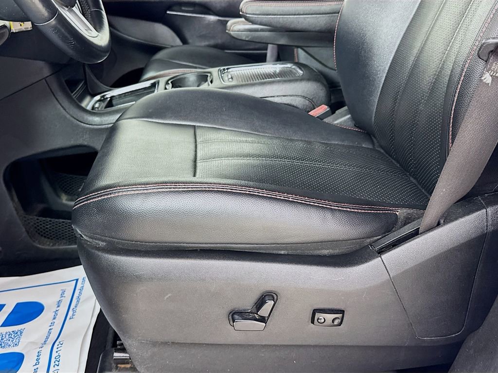 Used 2017 Dodge Grand Caravan GT FWD image 23