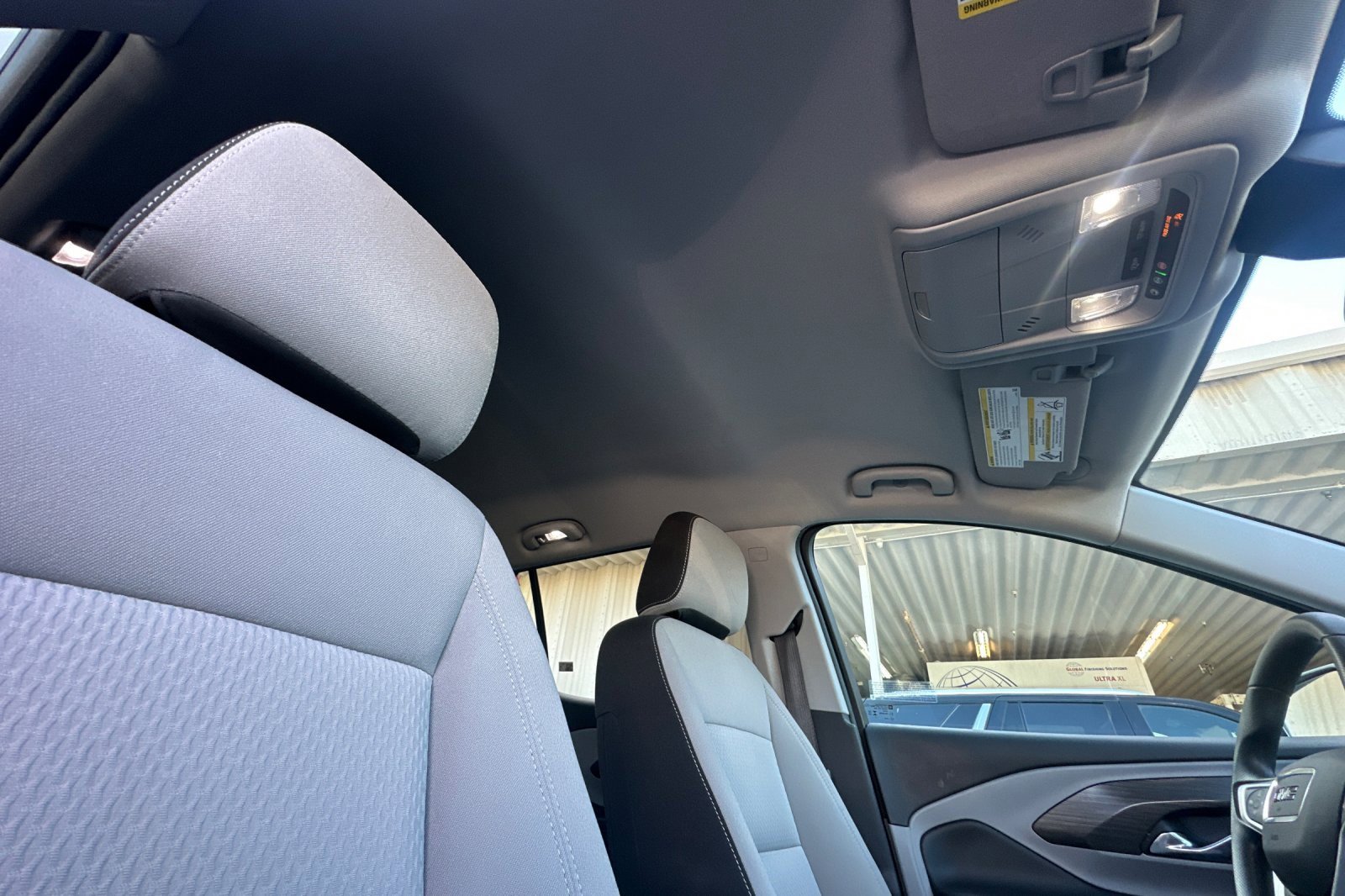 Used 2023 GMC Terrain SLE w/ Driver Convenience Package image 21