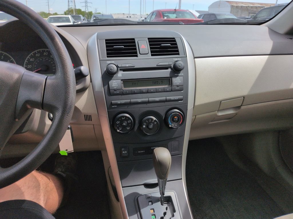 Used 2009 Toyota Corolla LE FWD image 18