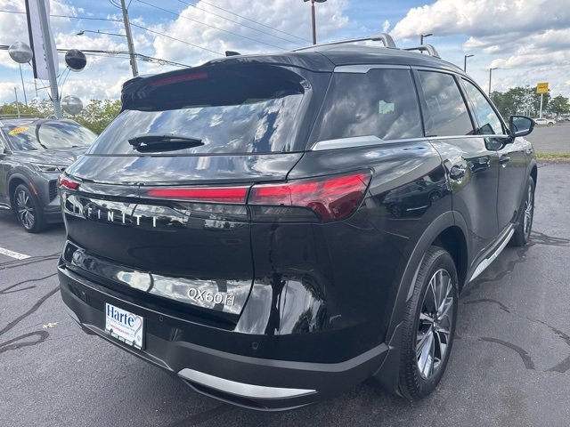 New 2026 INFINITI QX60 Luxe w/ Cargo Package image 3