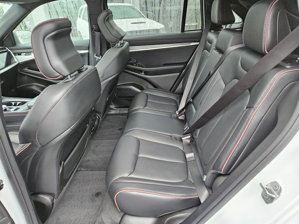 Used 2024 Jeep Wagoneer Launch Edition image 14