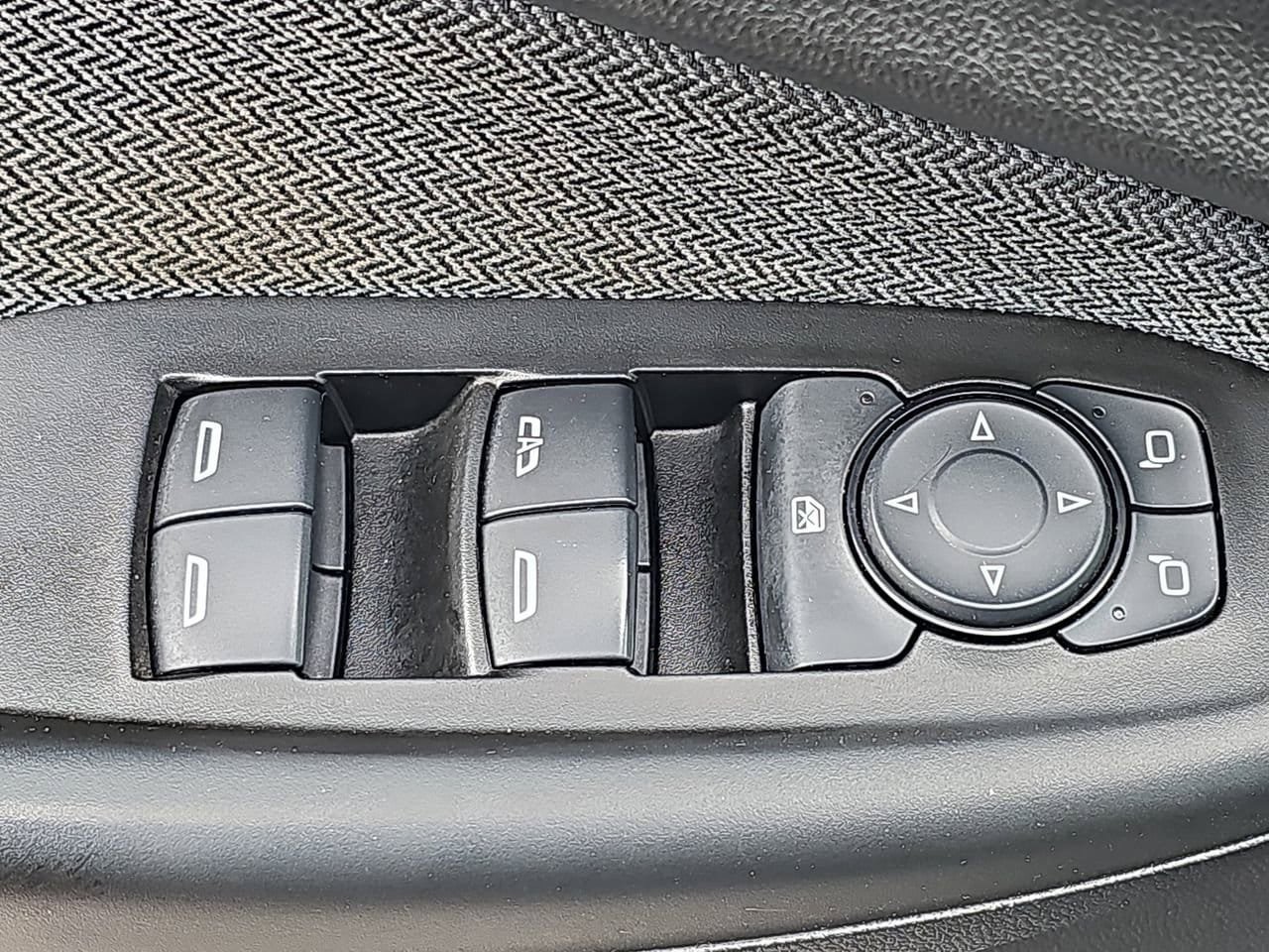 Certified 2023 Chevrolet TrailBlazer LS FWD image 32