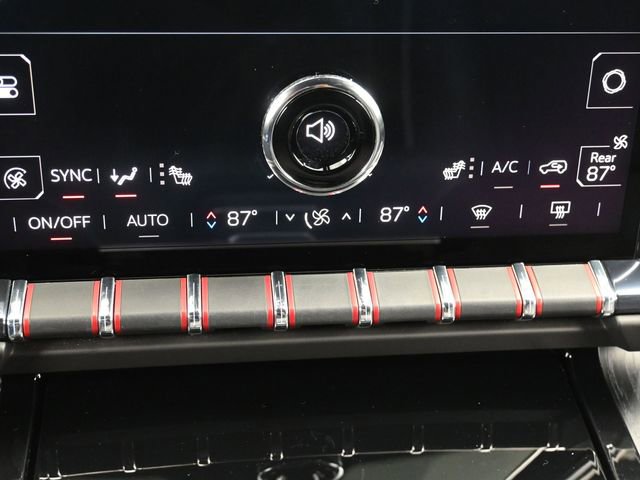 Used 2025 GMC Yukon XL AT4 Ultimate w/ LPO, Floor Liner Package image 19