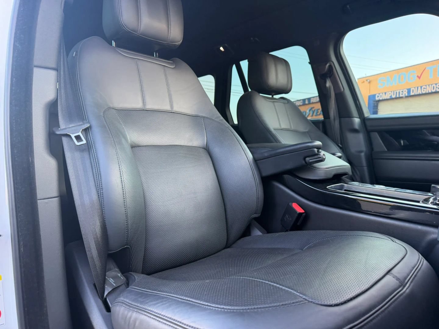 Used 2019 Land Rover Range Rover HSE AWD/4WD image 15