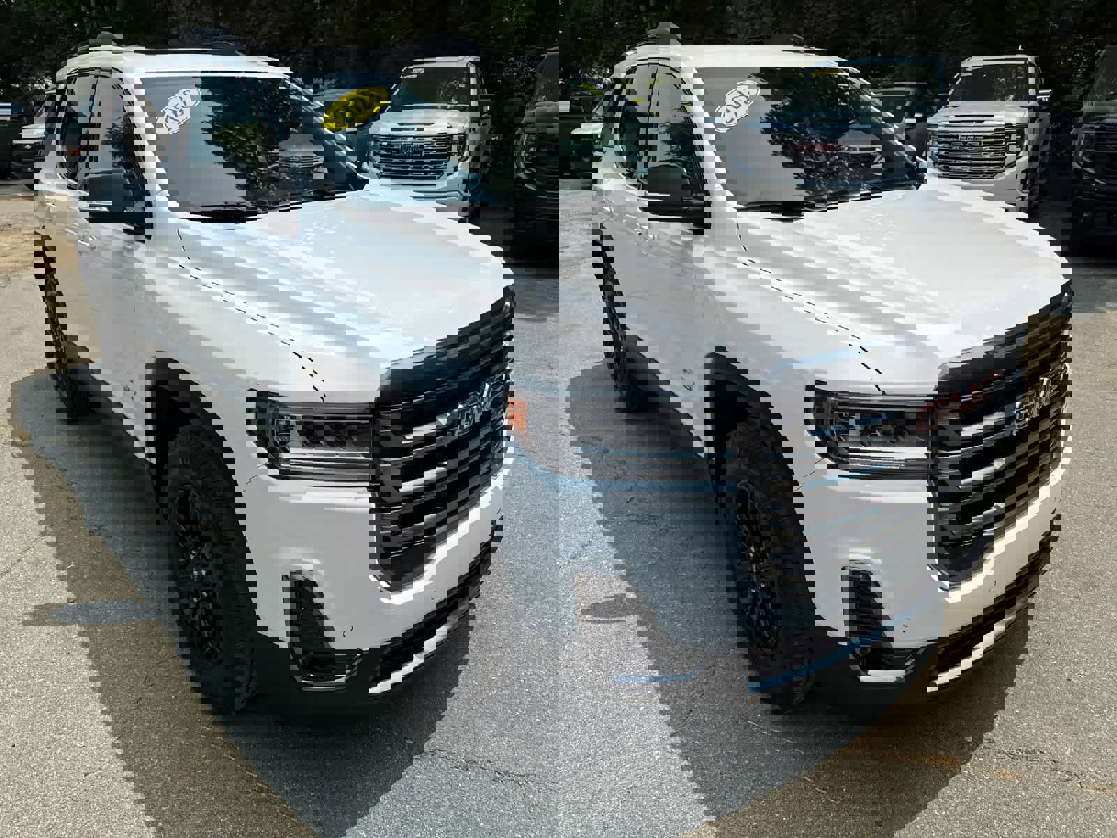 Used 2023 GMC Acadia AT4 image 8