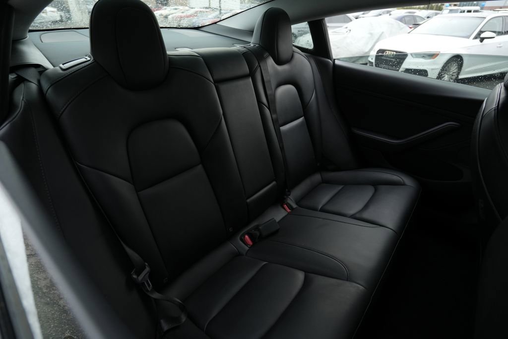 Used 2021 Tesla Model 3 Standard Range Plus image 32
