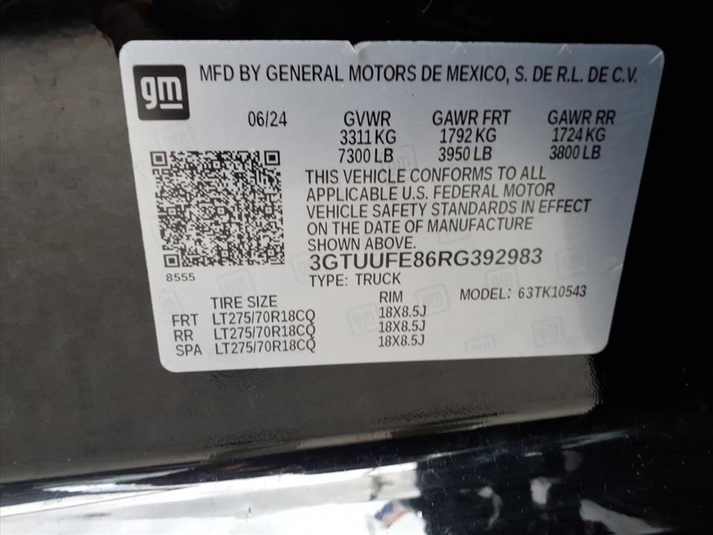 Used 2024 GMC Sierra 1500 AT4X image 32