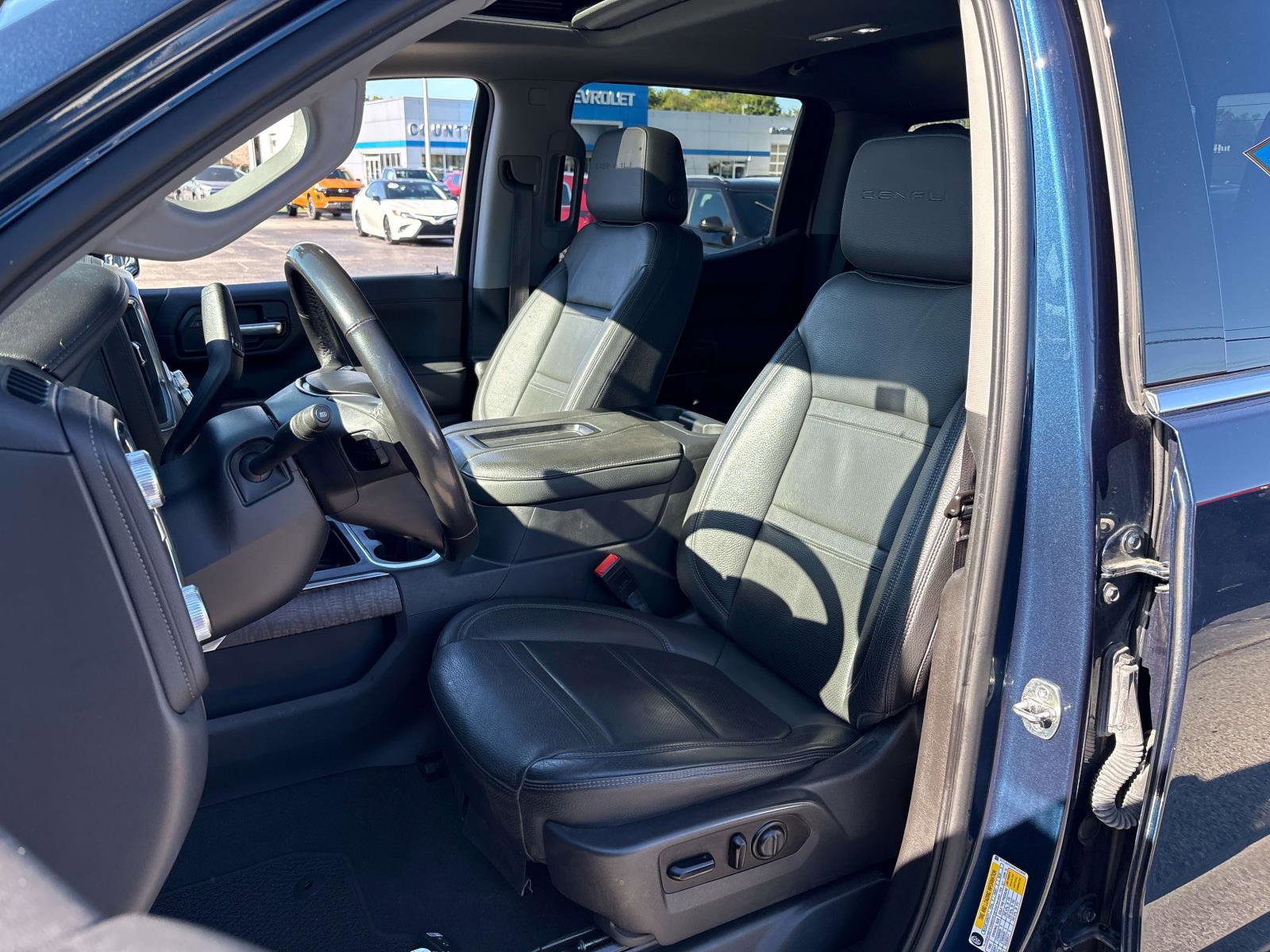 Used 2021 GMC Sierra 1500 Denali w/ Technology Package image 10