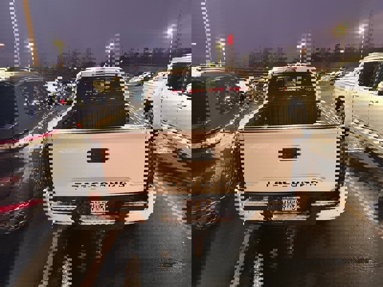 Used 2017 Toyota Tacoma TRD Sport w/ Tow Package image 8