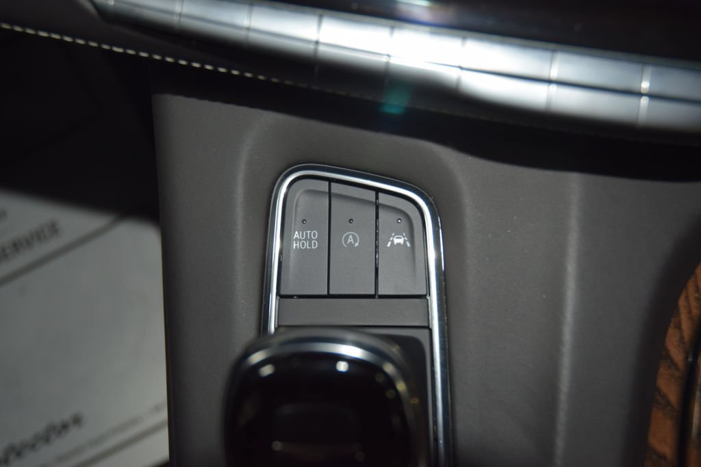 Used 2024 Cadillac Escalade ESV Premium Luxury Platinum AWD/4WD image 36