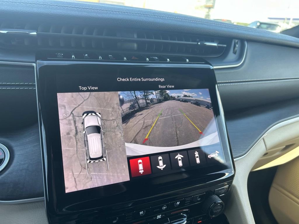 Used 2023 Jeep Grand Cherokee L Limited w/ Luxury Tech Group II image 20